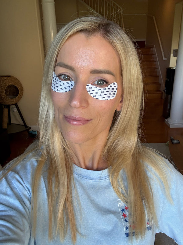 Loop community member wearing GHK-Cu Glow Eye Patches